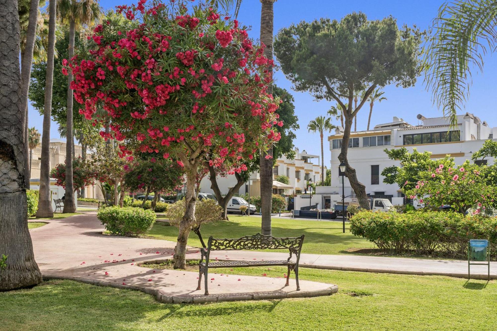 Casa Adriana Villa Marbella Exterior photo